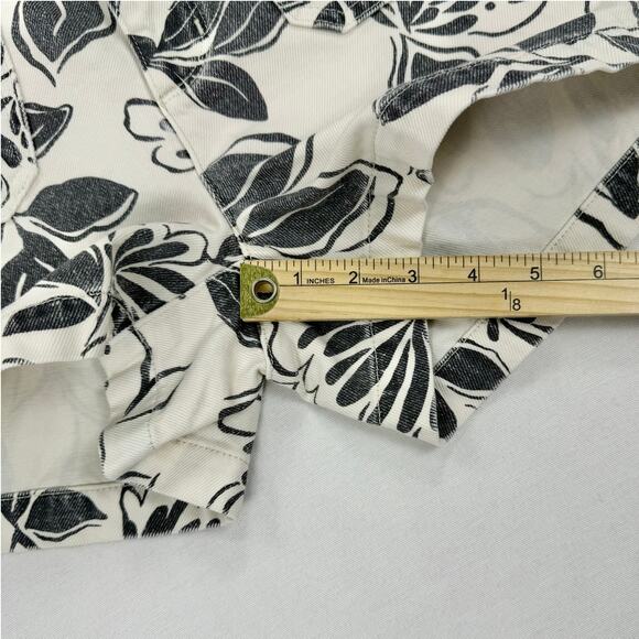 J Crew Womens Tropical Berry Block Print Patch Pocket Denim Short Size 0 Black - Picture 10 of 12